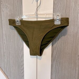 D05.15. H&M Olive Green Ribbed bikini bottoms Size 4